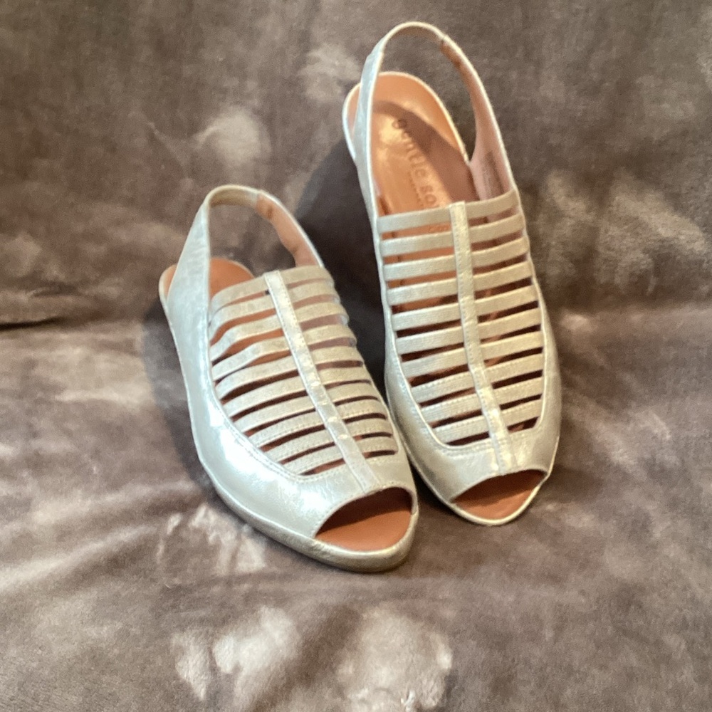 Gentle Souls By Kenneth Cole Mule  Sandals
